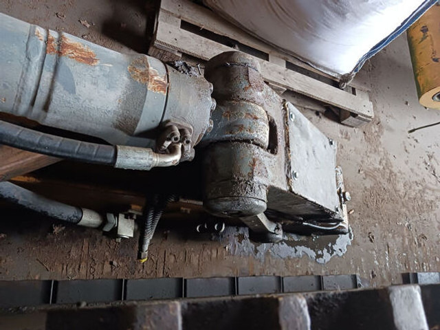 Liebherr  - Fifth wheel coupling: picture 2 Liebherr  - Fifth wheel coupling: picture 2