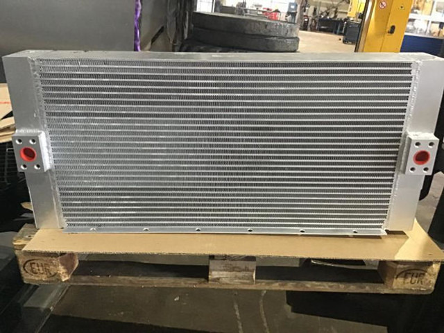 Liebherr - Oil cooler: picture 2 Liebherr - Oil cooler: picture 2