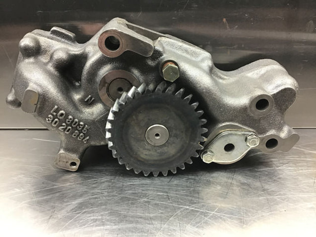 Liebherr Oil Pump - Oil pump: picture 1 Liebherr Oil Pump - Oil pump: picture 1