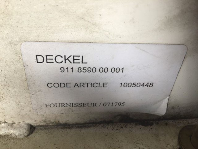 Liebherr R924 COMPACT - Hood: picture 4 Liebherr R924 COMPACT - Hood: picture 4
