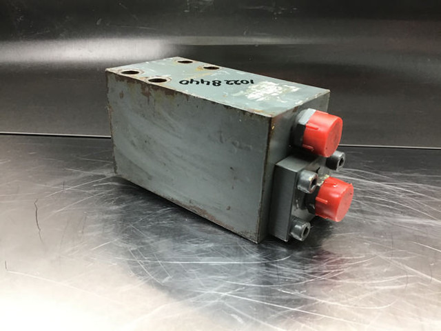Liebherr Safety Valve - Hydraulics: picture 1 Liebherr Safety Valve - Hydraulics: picture 1