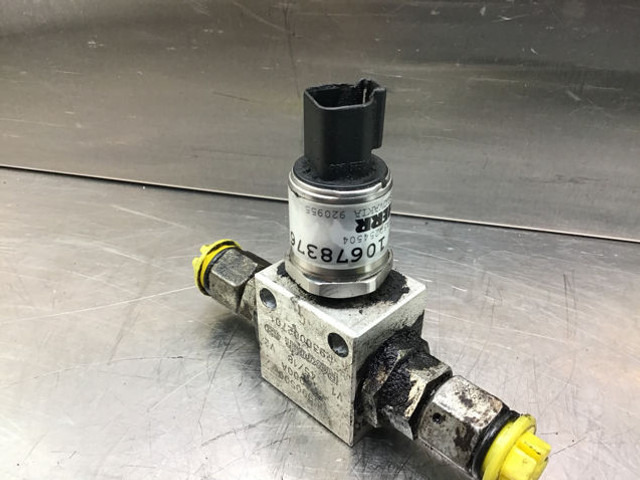 Liebherr Valve - Hydraulics: picture 1 Liebherr Valve - Hydraulics: picture 1