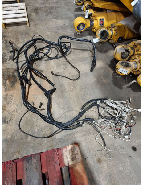 Liebherr Wire Harness - Cables/ Wire harness: picture 2 Liebherr Wire Harness - Cables/ Wire harness: picture 2