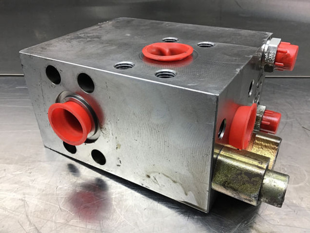 Liebherr Check Valve - Spare parts: picture 1 Liebherr Check Valve - Spare parts: picture 1