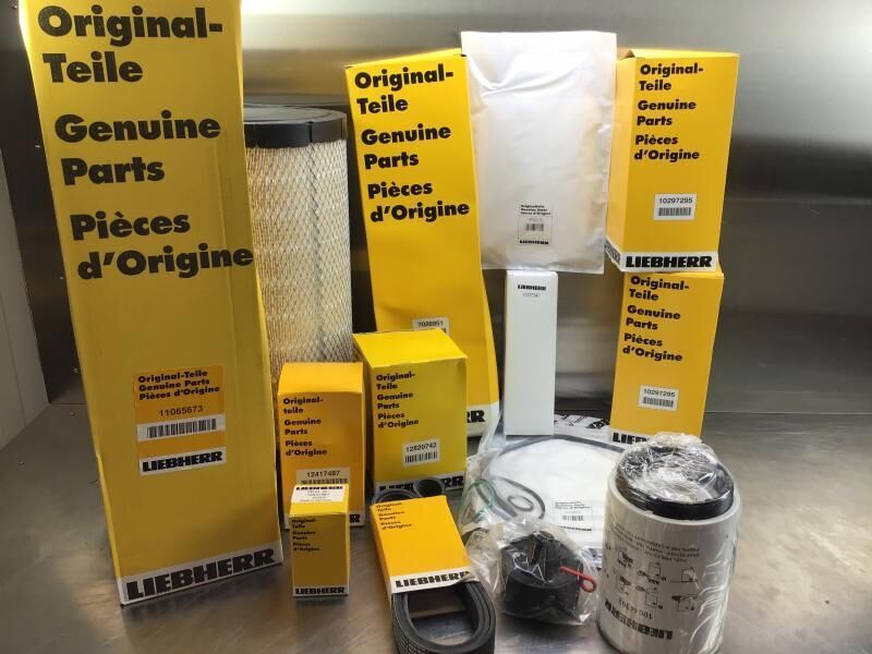 Liebherr Service Kit 2000 hours R906/R916/R926 - Spare parts: picture 1 Liebherr Service Kit 2000 hours R906/R916/R926 - Spare parts: picture 1