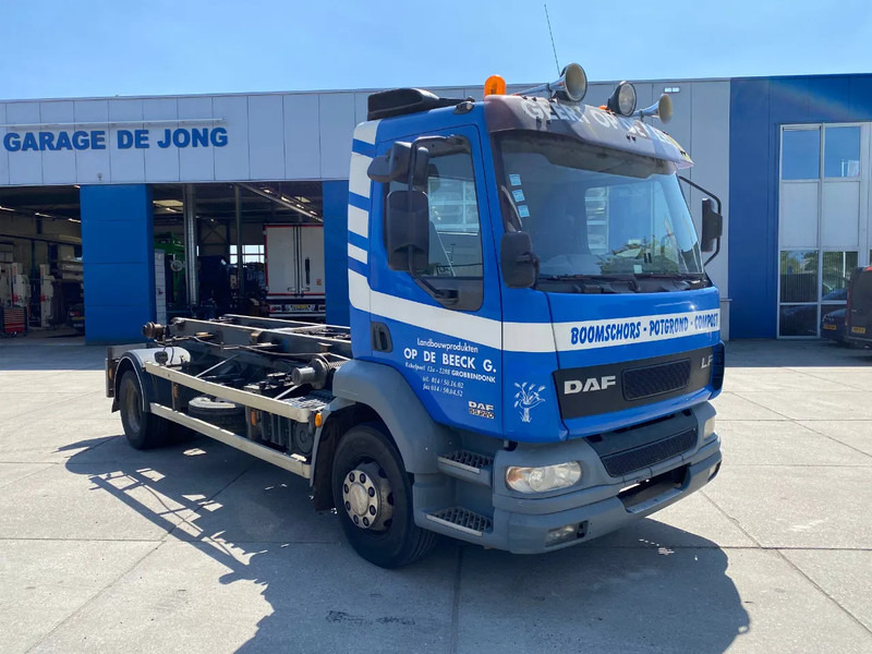 DAF LF 55.220 / Cable System / Manual / Euro 3 - Cable system truck: picture 3 DAF LF 55.220 / Cable System / Manual / Euro 3 - Cable system truck: picture 3