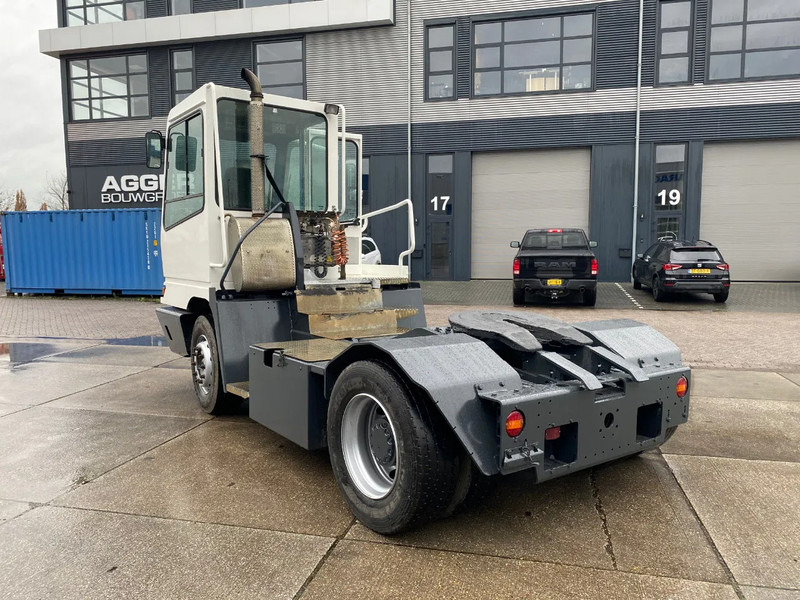 Terberg YT 182 4x2 / Terminal Tractor - Terminal tractor: picture 4 Terberg YT 182 4x2 / Terminal Tractor - Terminal tractor: picture 4