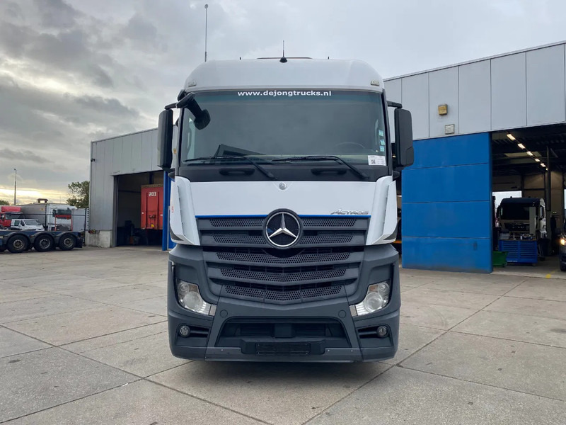 Mercedes-Benz Actros 1845 / Stream Space / Retarder / 2x Tank - Tractor unit: picture 2 Mercedes-Benz Actros 1845 / Stream Space / Retarder / 2x Tank - Tractor unit: picture 2