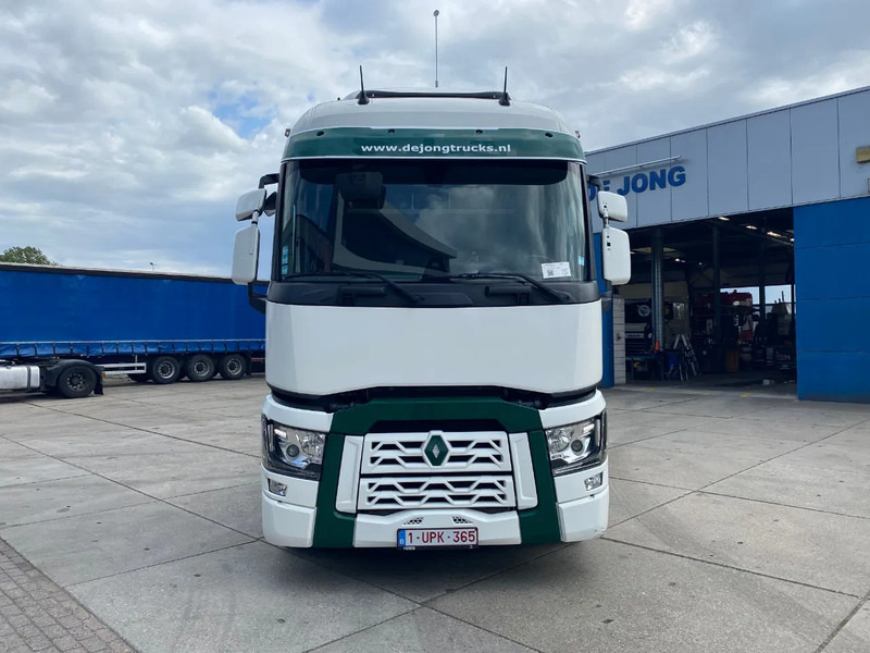 Renault T520 Comfort / 6x2/4 / Steering Axle / Hub Reduction / 209.188 km - Tractor unit: picture 2 Renault T520 Comfort / 6x2/4 / Steering Axle / Hub Reduction / 209.188 km - Tractor unit: picture 2