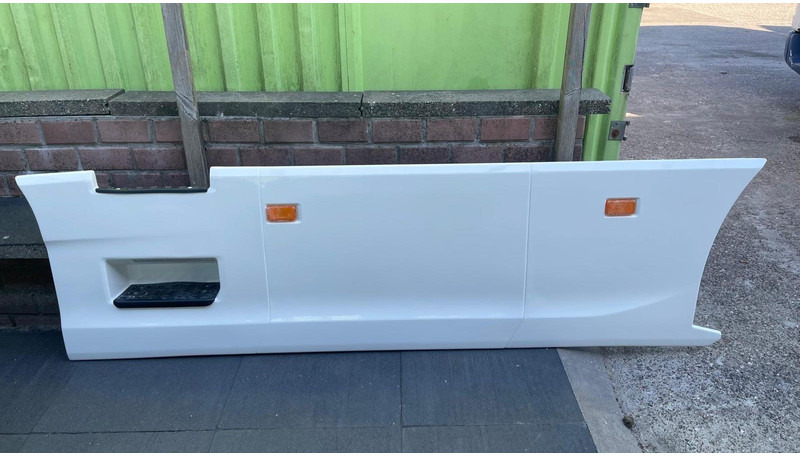 Scania Side Skirt Scania zijskirts - Aerodynamics/ Spoiler for Truck: picture 1 Scania Side Skirt Scania zijskirts - Aerodynamics/ Spoiler for Truck: picture 1