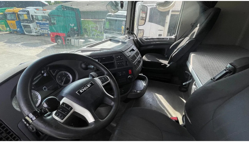 Tractor unit DAF XF 530 Retarder+Refrigerator +2 Beds: picture 9