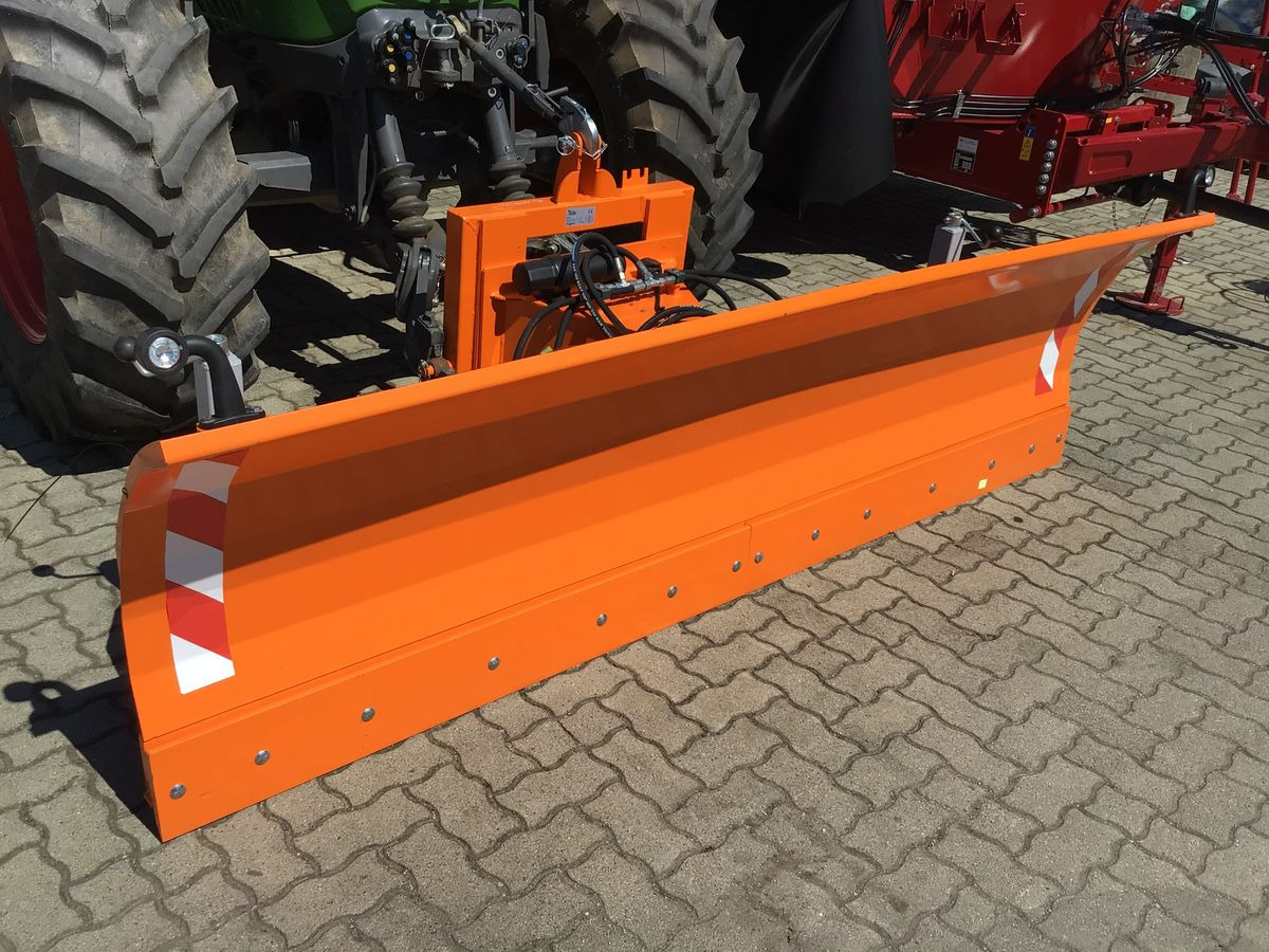 3m Schneepflug - Snow plough: picture 1 3m Schneepflug - Snow plough: picture 1