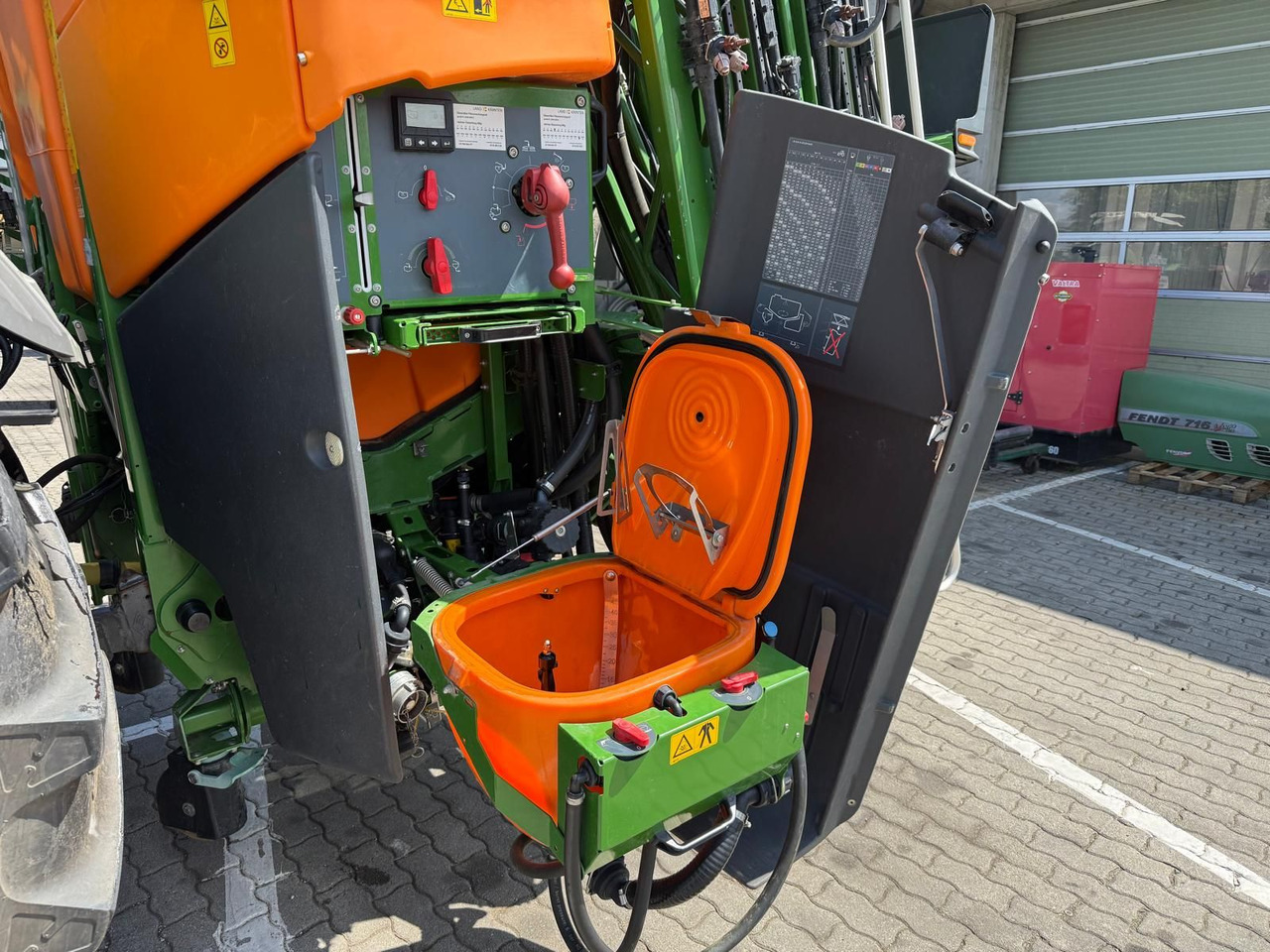 Amazone Amazone FT 1502 - Tractor mounted sprayer: picture 3 Amazone Amazone FT 1502 - Tractor mounted sprayer: picture 3