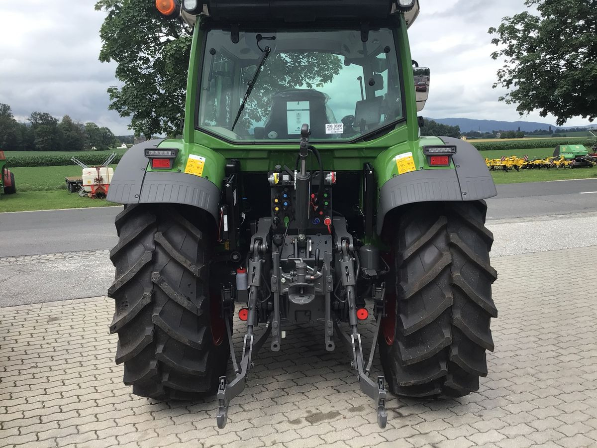 Fendt 211 Vario (FendtONE) - Farm tractor: picture 4 Fendt 211 Vario (FendtONE) - Farm tractor: picture 4