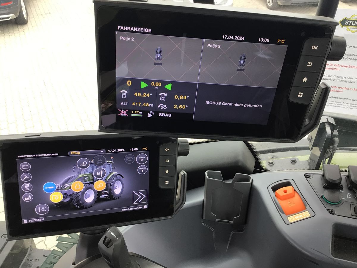 Valtra Q305 - Farm tractor: picture 5 Valtra Q305 - Farm tractor: picture 5
