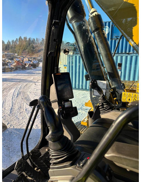 Crawler excavator Cat 325: picture 20