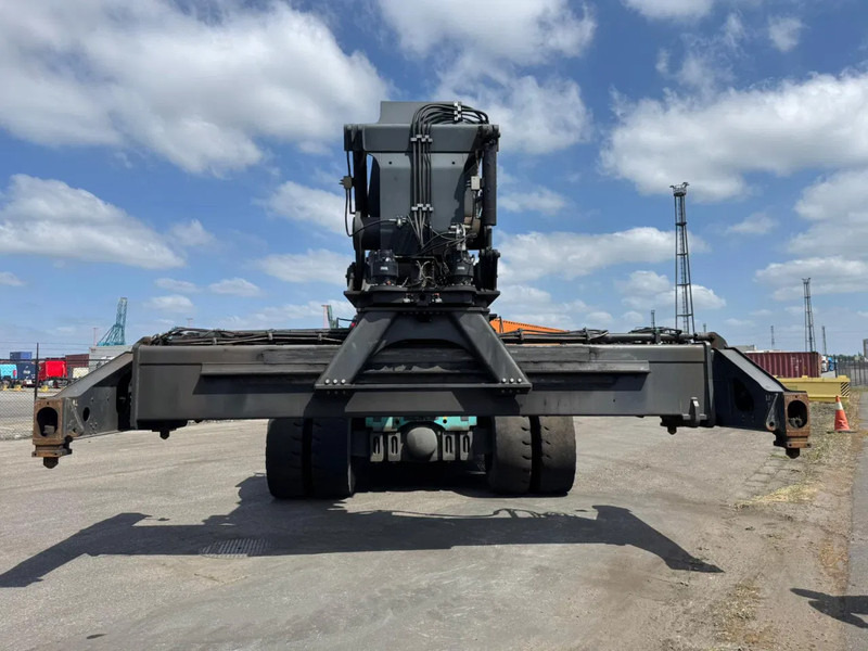 KONECRANES SMV 4531 TC5 - Reach stacker: picture 3 KONECRANES SMV 4531 TC5 - Reach stacker: picture 3