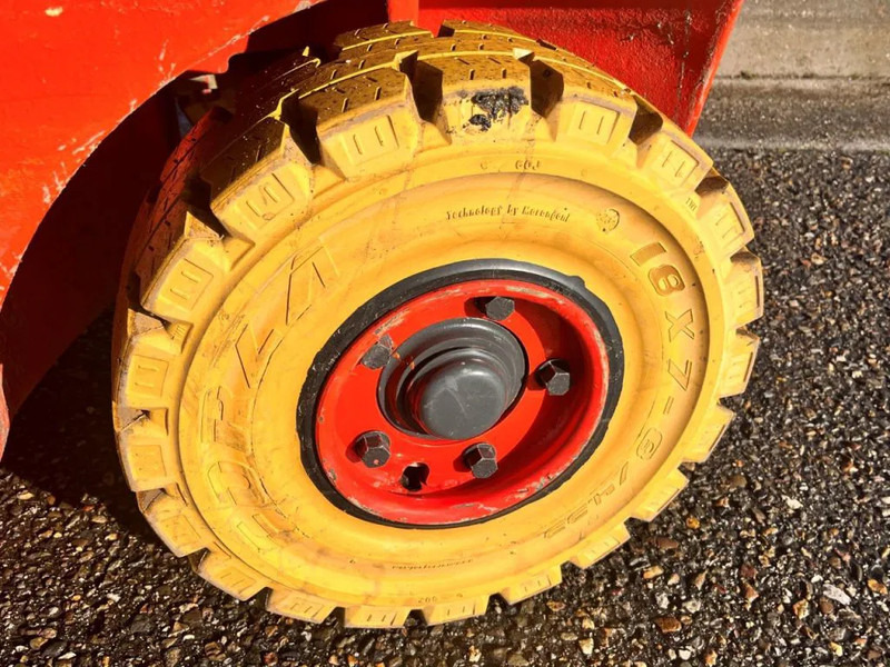 LPG forklift Linde H20T-01: picture 10 LPG forklift Linde H20T-01: picture 10