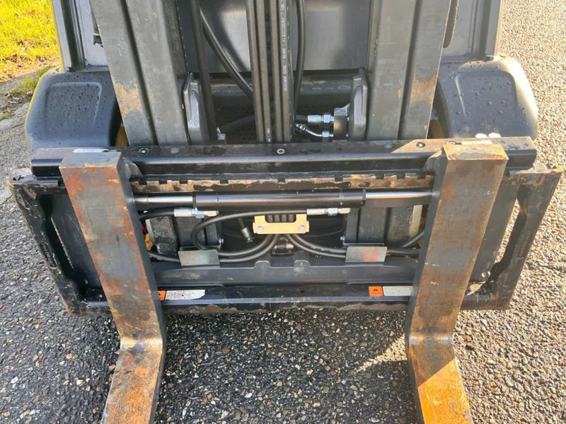 LPG forklift Linde H20T-01: picture 8 LPG forklift Linde H20T-01: picture 8