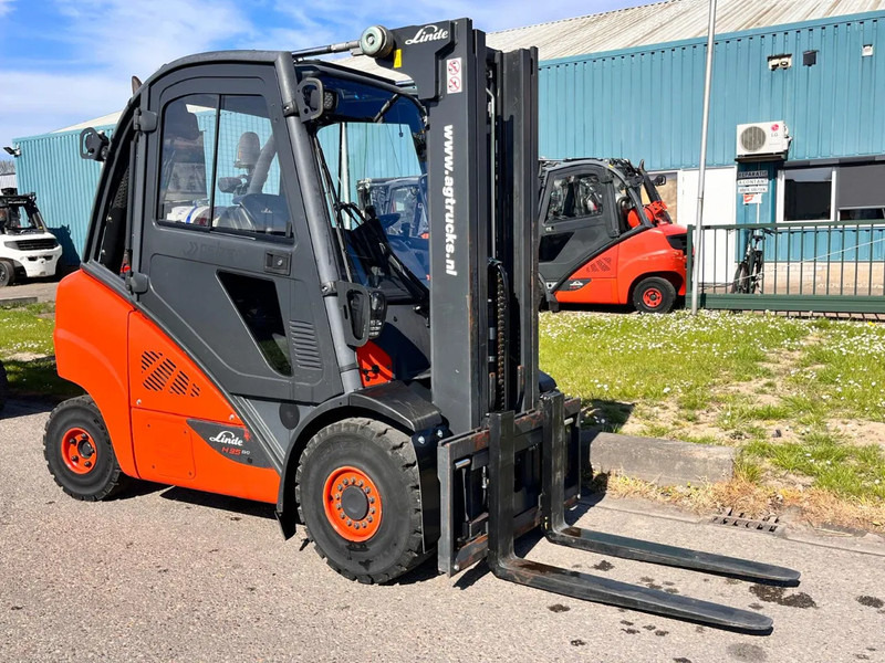 Linde H35T-02 - LPG forklift: picture 3 Linde H35T-02 - LPG forklift: picture 3