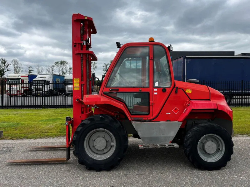 Manitou M30-4 4X4 - Rough terrain forklift: picture 3 Manitou M30-4 4X4 - Rough terrain forklift: picture 3