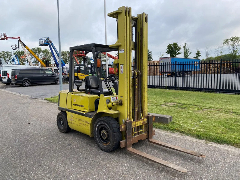 Mitsubishi FD25T - Diesel forklift: picture 3 Mitsubishi FD25T - Diesel forklift: picture 3