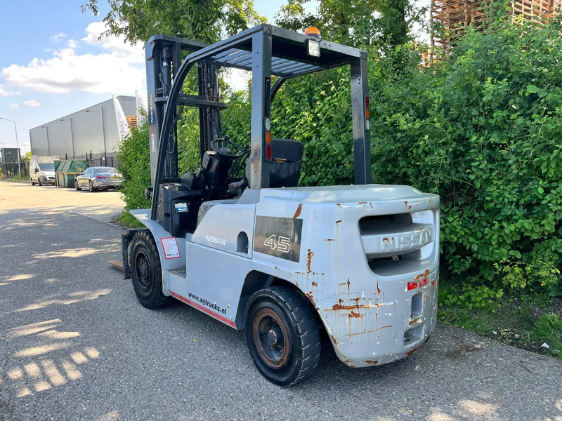 Nissan FD45 W1F4A45Y FD45 W1F4A45Y - Diesel forklift: picture 5 Nissan FD45 W1F4A45Y FD45 W1F4A45Y - Diesel forklift: picture 5