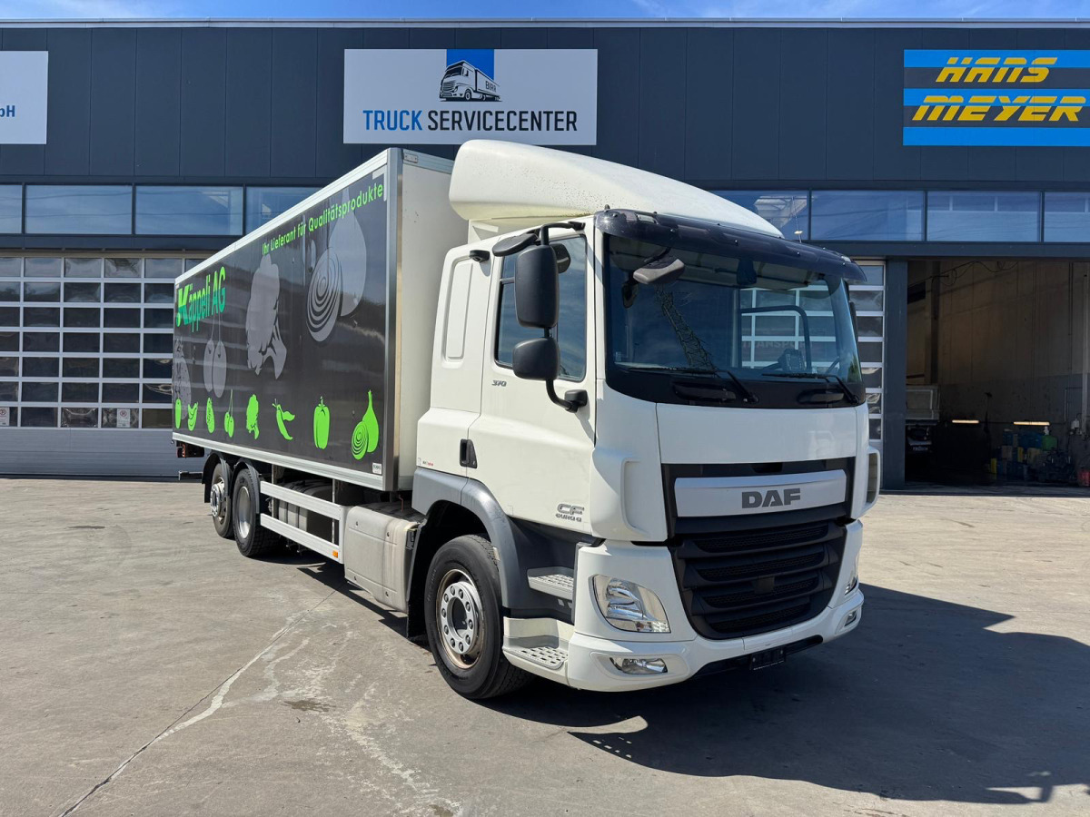 DAF CF370 6x2 Retarder Carrier 850 - Refrigerator truck: picture 3 DAF CF370 6x2 Retarder Carrier 850 - Refrigerator truck: picture 3