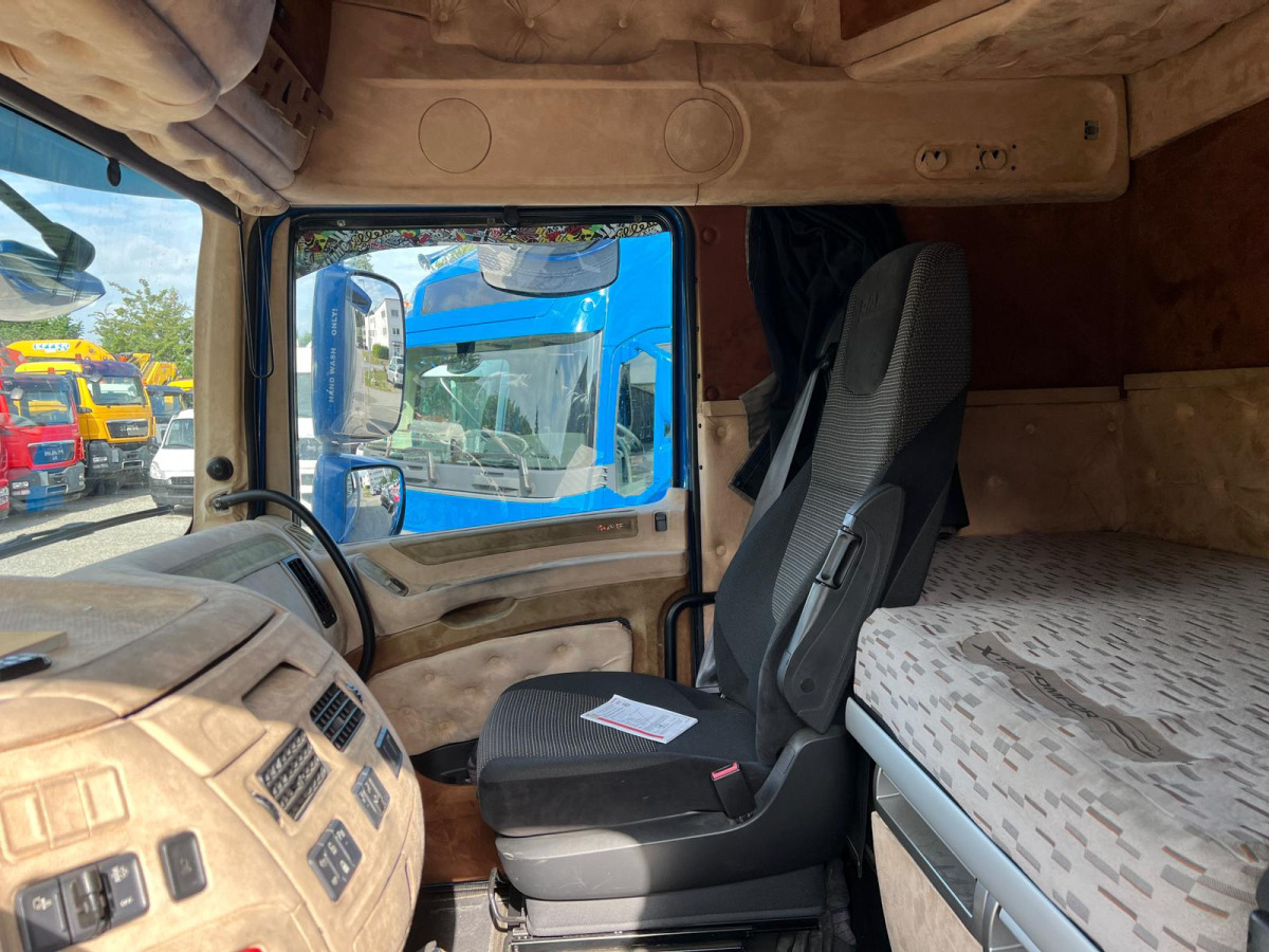 Curtainsider truck DAF XF510 6x2: picture 14 Curtainsider truck DAF XF510 6x2: picture 14