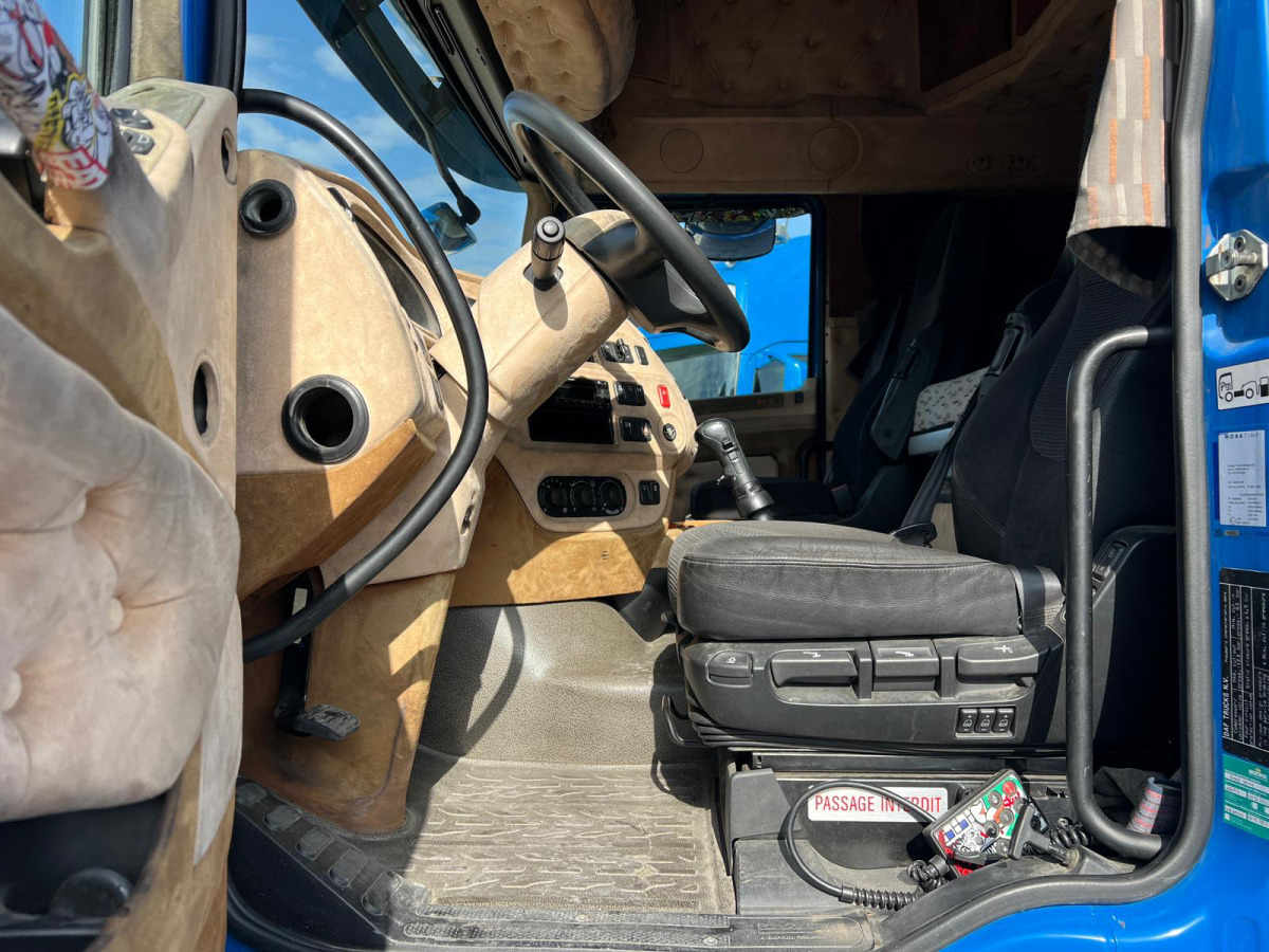 Curtainsider truck DAF XF510 6x2: picture 9 Curtainsider truck DAF XF510 6x2: picture 9