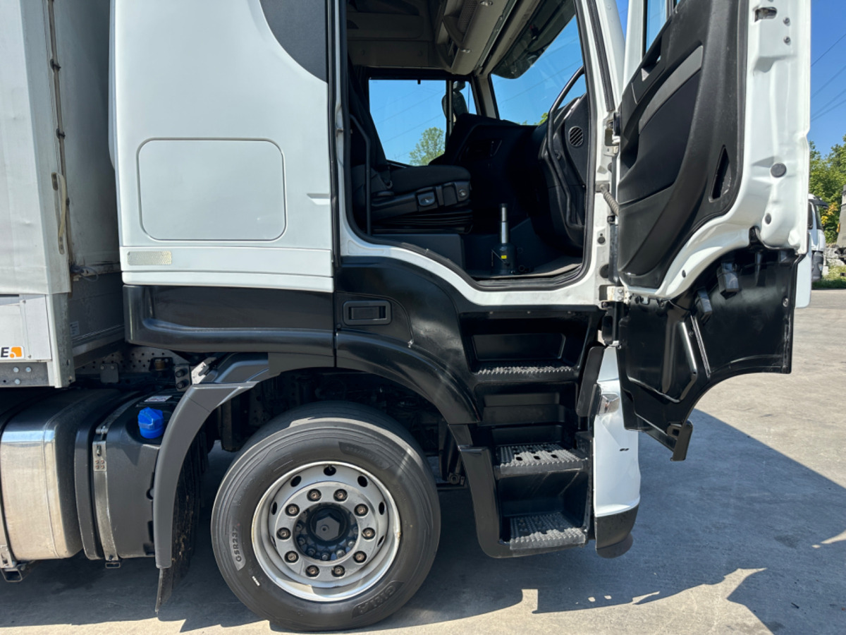 IVECO Stralis 480 6x2 - Curtainsider truck: picture 5 IVECO Stralis 480 6x2 - Curtainsider truck: picture 5