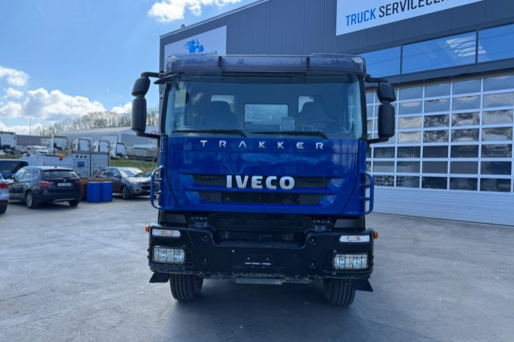 Iveco Trakker 450 8x4 3-Seitenkipper Moser - Tipper: picture 2 Iveco Trakker 450 8x4 3-Seitenkipper Moser - Tipper: picture 2
