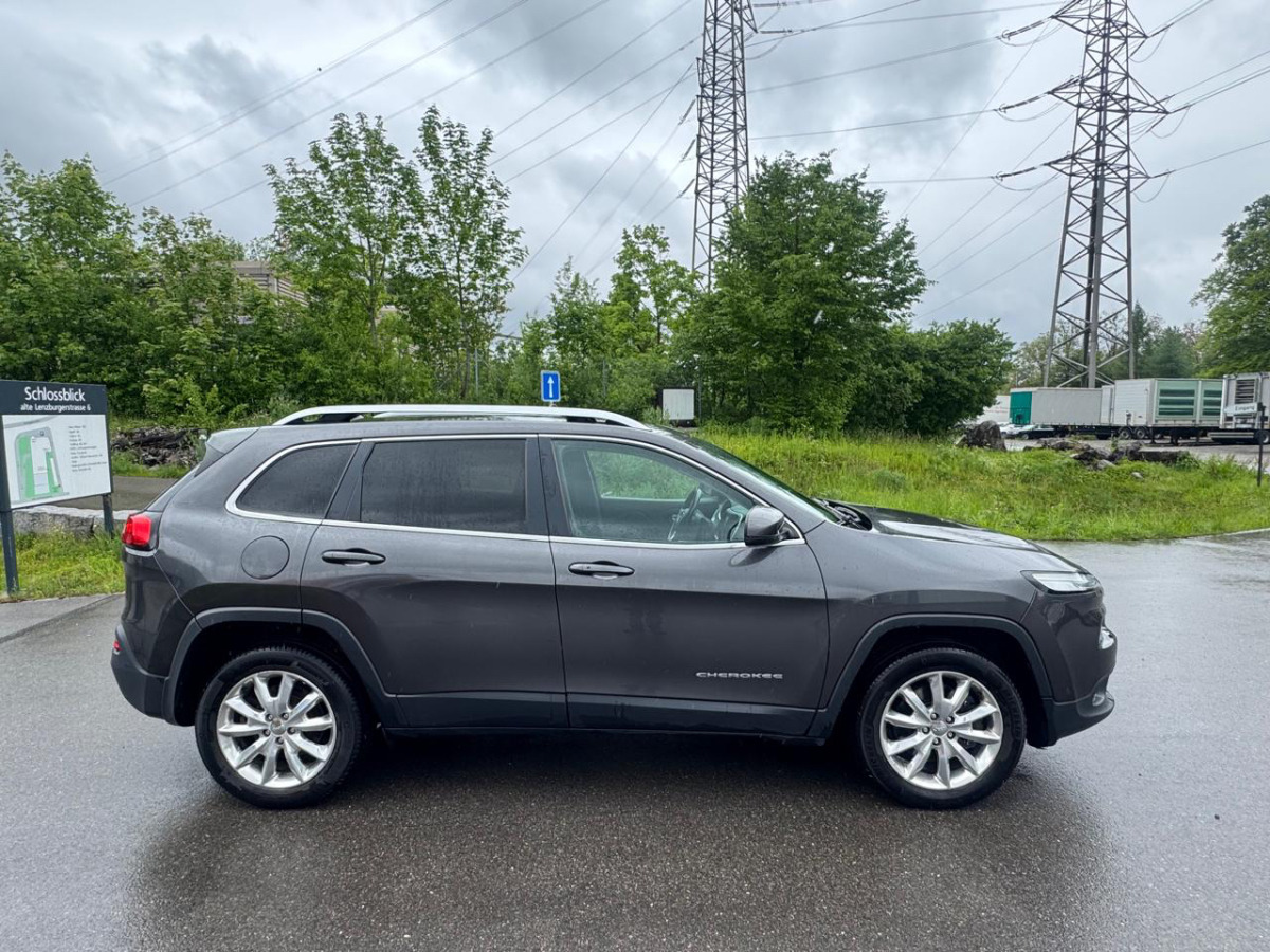 JEEP Cherokee 2.2 TD - SUV: picture 3 JEEP Cherokee 2.2 TD - SUV: picture 3