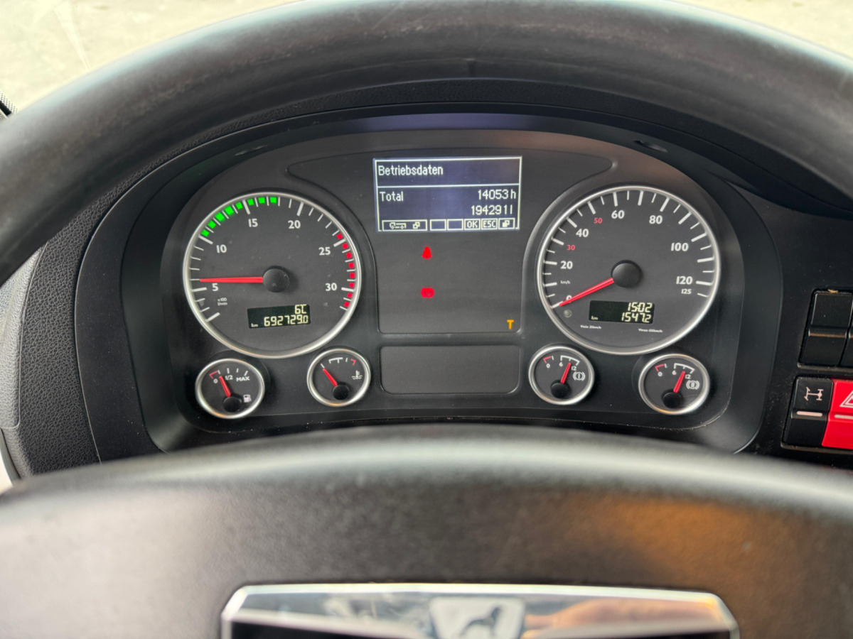 Curtainsider truck MAN TGS 18.440 4x2: picture 16 Curtainsider truck MAN TGS 18.440 4x2: picture 16