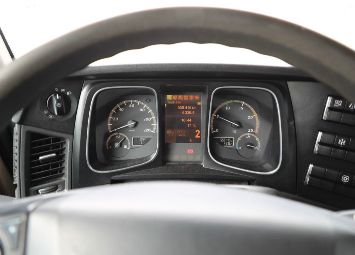 MERCEDES Actros 2548 6x2 - Cab chassis truck: picture 5 MERCEDES Actros 2548 6x2 - Cab chassis truck: picture 5