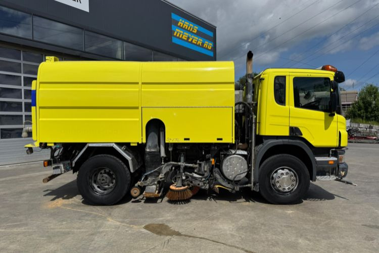 Scania P320 4x2 Valmetal Kehrmaschine - Road sweeper: picture 4 Scania P320 4x2 Valmetal Kehrmaschine - Road sweeper: picture 4