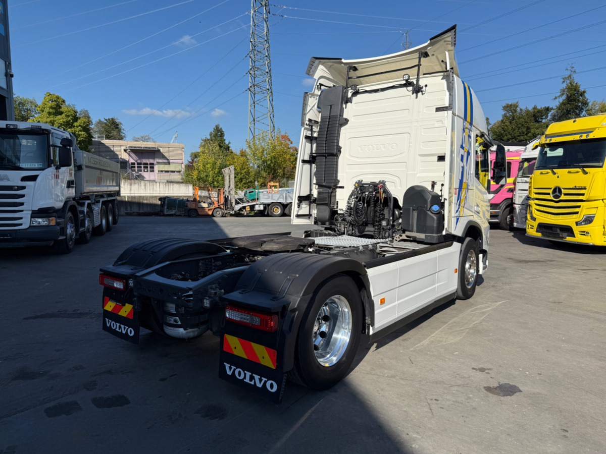 VOLVO FM-460 4x2 - Tractor unit: picture 5 VOLVO FM-460 4x2 - Tractor unit: picture 5