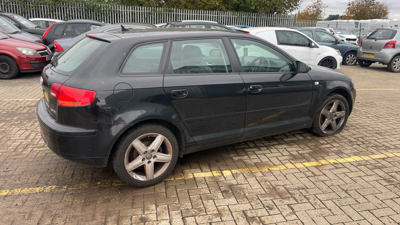 AUDI A3 1.9 TDI - Hatchback: picture 4 AUDI A3 1.9 TDI - Hatchback: picture 4