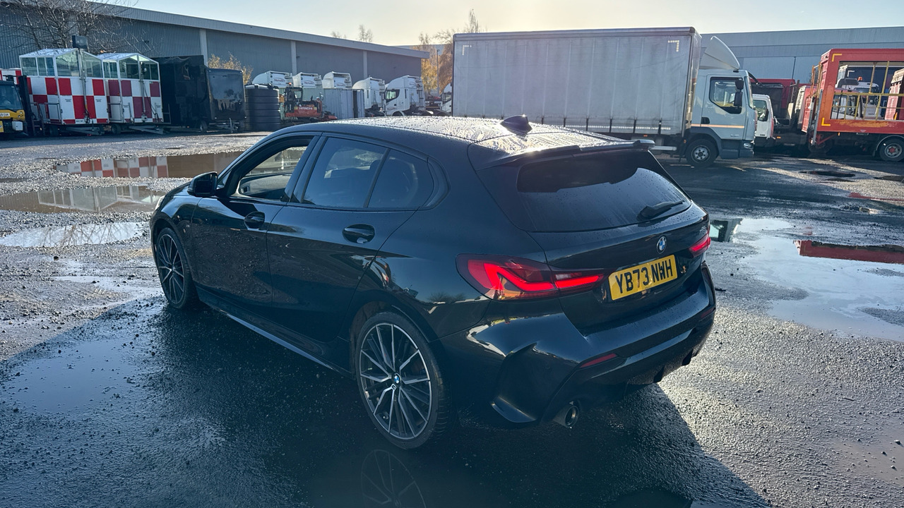 BMW 1 SERIES 118i M Sport - Hatchback: picture 3 BMW 1 SERIES 118i M Sport - Hatchback: picture 3