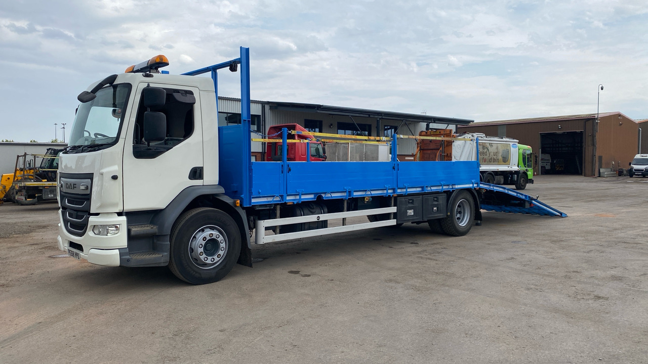 DAF LF 230 - Tow truck: picture 2 DAF LF 230 - Tow truck: picture 2
