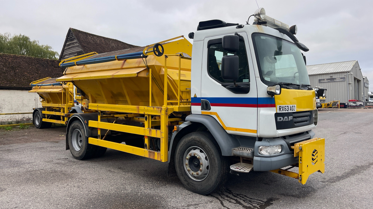 DAF LF 55.220 - Snow removal vehicle: picture 1 DAF LF 55.220 - Snow removal vehicle: picture 1