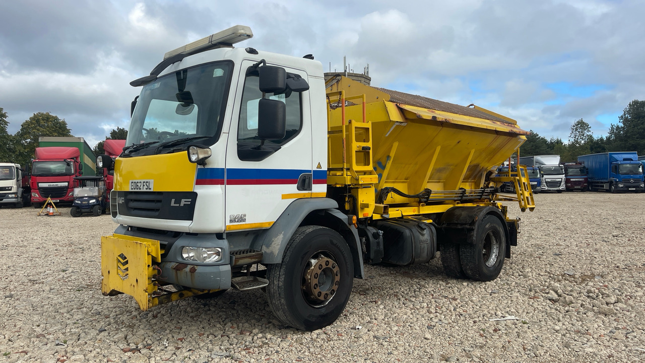 DAF LF 55.220 - Snow removal vehicle: picture 2 DAF LF 55.220 - Snow removal vehicle: picture 2