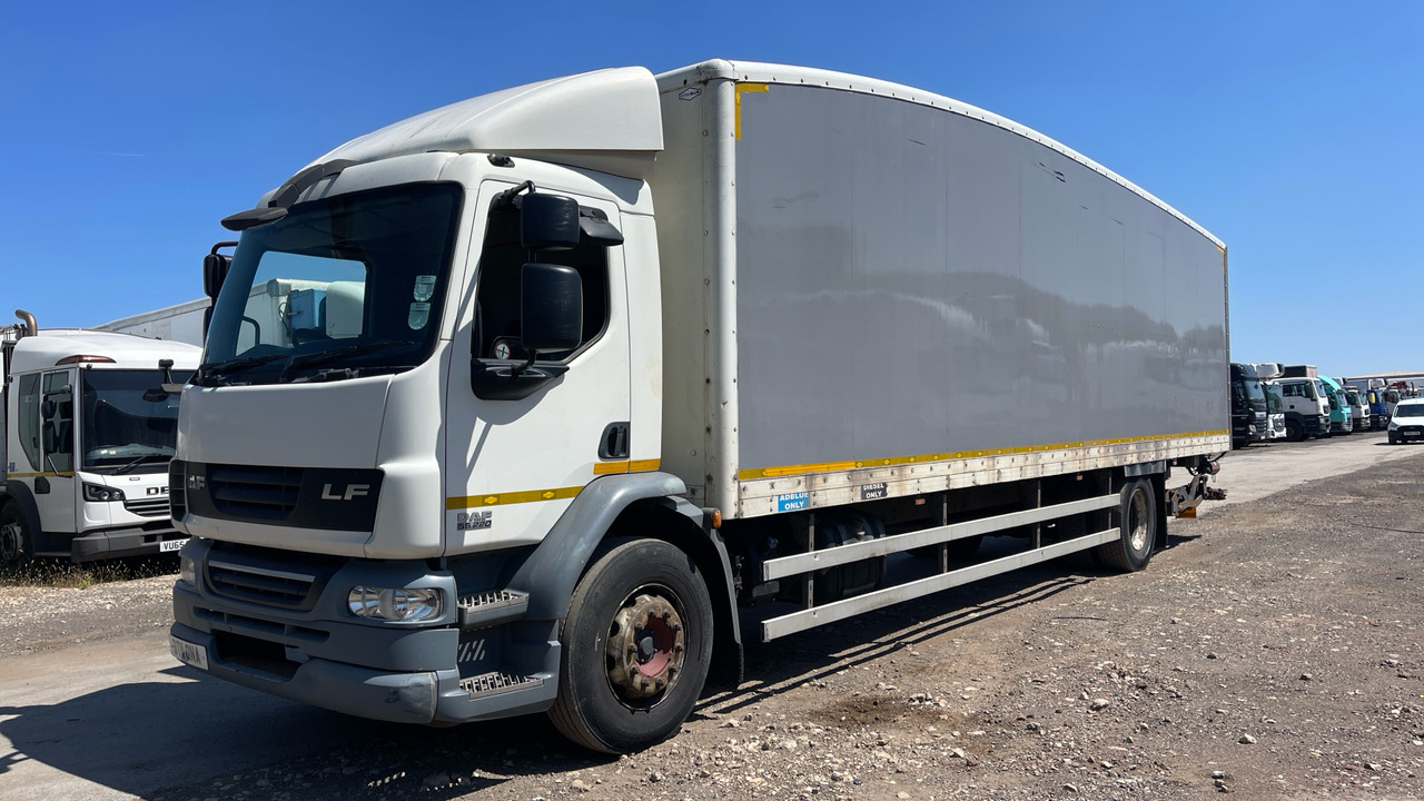 DAF LF 55.220 - Box truck: picture 2 DAF LF 55.220 - Box truck: picture 2