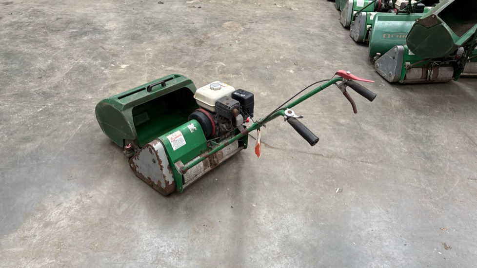 DENNIS FT510 PEDESTRIAN CYLINDER MOWER WITH 5K UNIT AND GRASS BOX - Garden mower: picture 3 DENNIS FT510 PEDESTRIAN CYLINDER MOWER WITH 5K UNIT AND GRASS BOX - Garden mower: picture 3