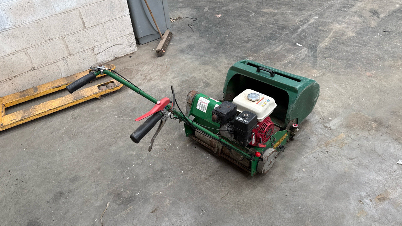 DENNIS FT510 PEDESTRIAN CYLINDER MOWER WITH 9K UNIT AND GRASS BOX - Garden mower: picture 4 DENNIS FT510 PEDESTRIAN CYLINDER MOWER WITH 9K UNIT AND GRASS BOX - Garden mower: picture 4