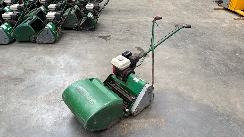DENNIS FT510 PEDESTRIAN CYLINDER MOWER WITH 9K UNIT AND GRASS BOX - Construction equipment: picture 3 DENNIS FT510 PEDESTRIAN CYLINDER MOWER WITH 9K UNIT AND GRASS BOX - Construction equipment: picture 3