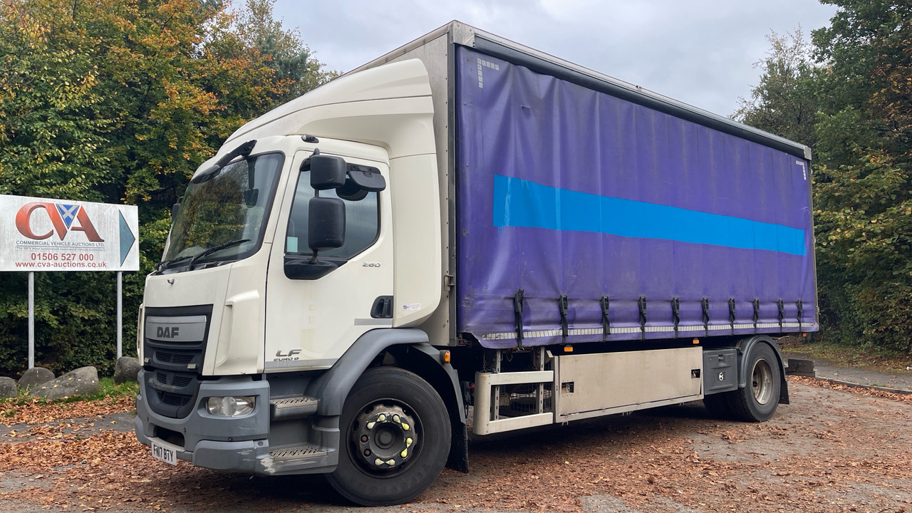 Daf LF 260 - Curtainsider truck: picture 2 Daf LF 260 - Curtainsider truck: picture 2