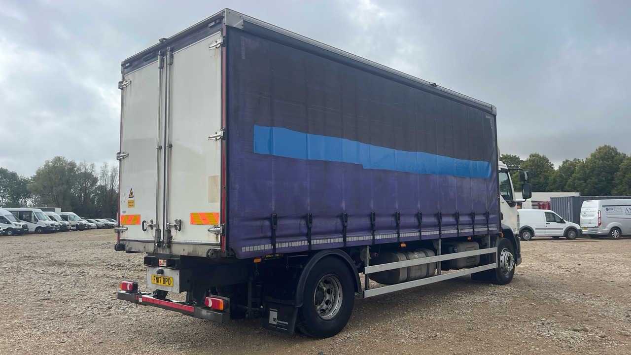 Daf LF 260 - Curtainsider truck: picture 4 Daf LF 260 - Curtainsider truck: picture 4