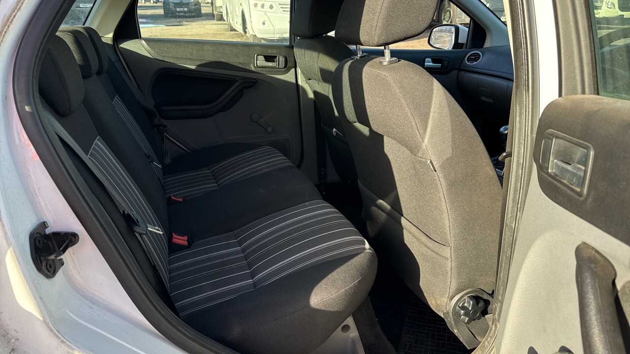 Hatchback FORD FOCUS 1.6 TDCI STYLE: picture 13 Hatchback FORD FOCUS 1.6 TDCI STYLE: picture 13