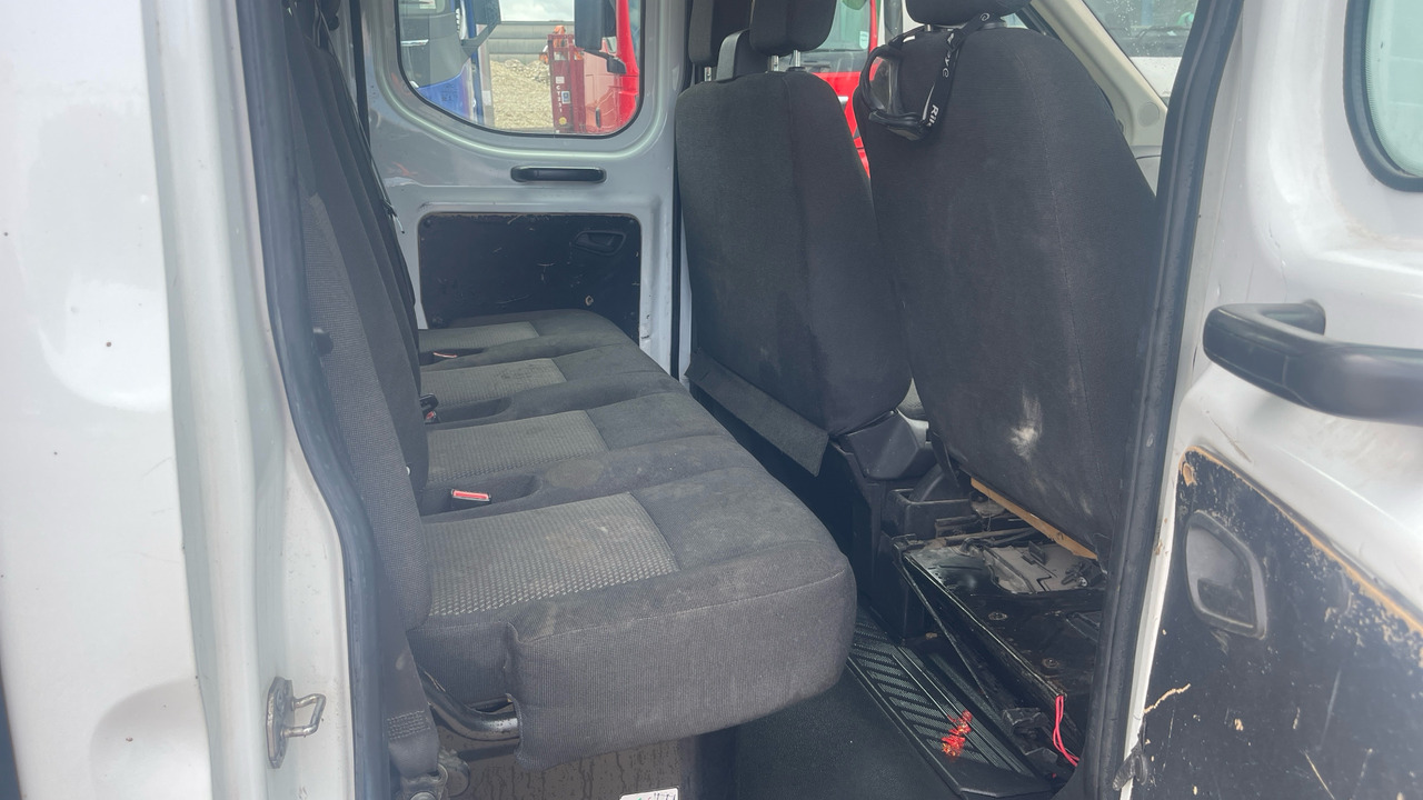 Flatbed van Ford Transit 350 2.0 TDCI 130PS: picture 11